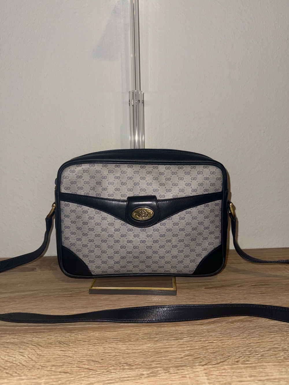 Classic vintage Gucci Monogram Crossbody Bag in Navy and Beige - Designer Style